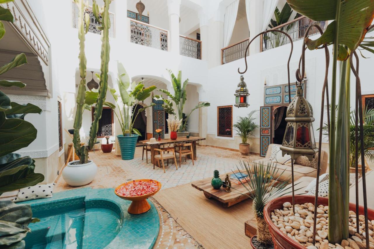 A Luxury Unique Home-style Concept