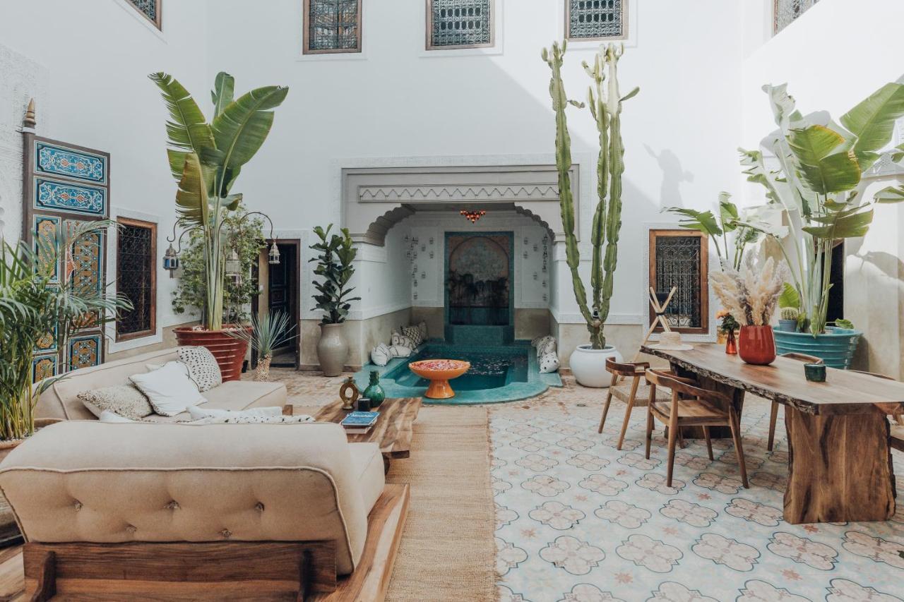 A Luxury Unique Home-style Concept