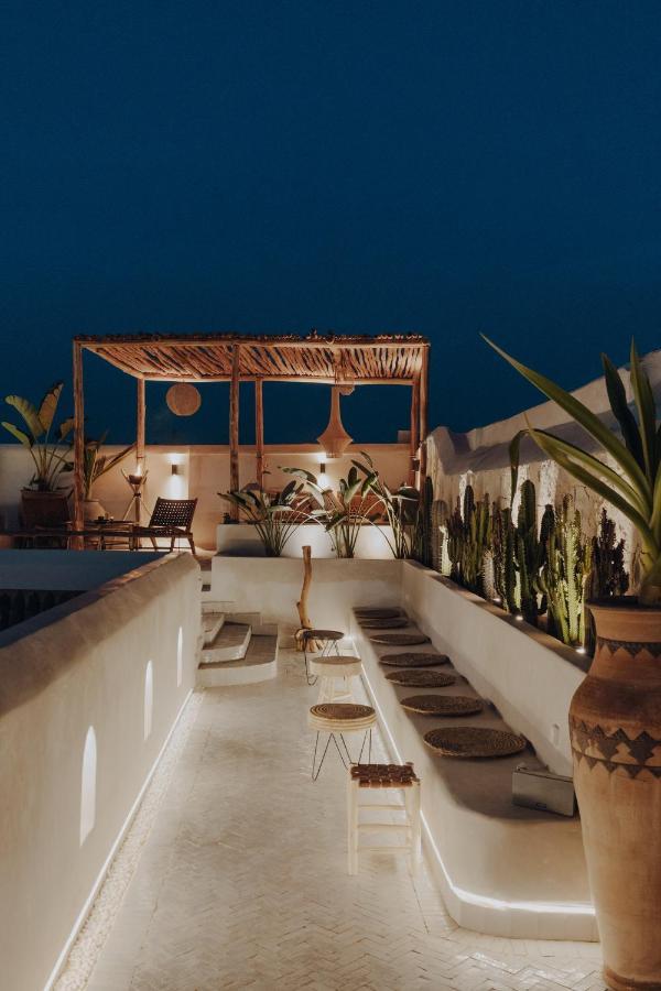 A Luxury Unique Home-style Concept